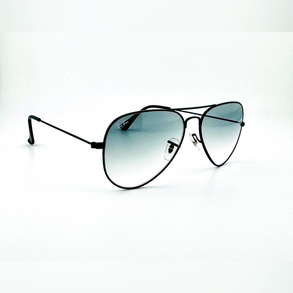 Ray-Ban Aviator Gradient Sunglasses RB3025 Black Frame Light Gray Lenses UNISEX! - Picture 6 of 15
